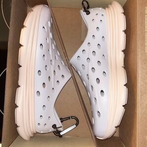 Kane Footwear Men’s 11